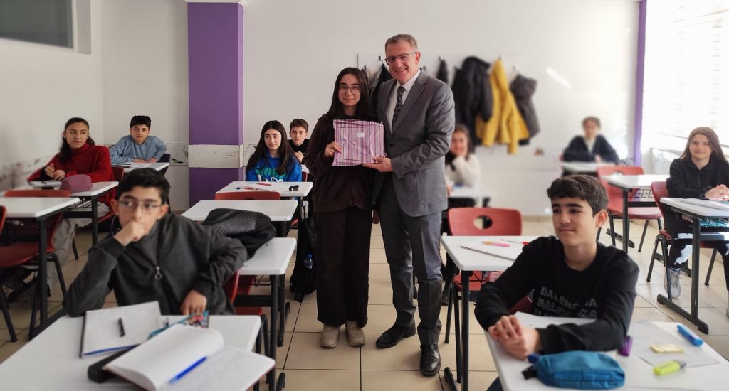 8. Sınıflar Deneme Ödülleri Verildi. 04.01.2025